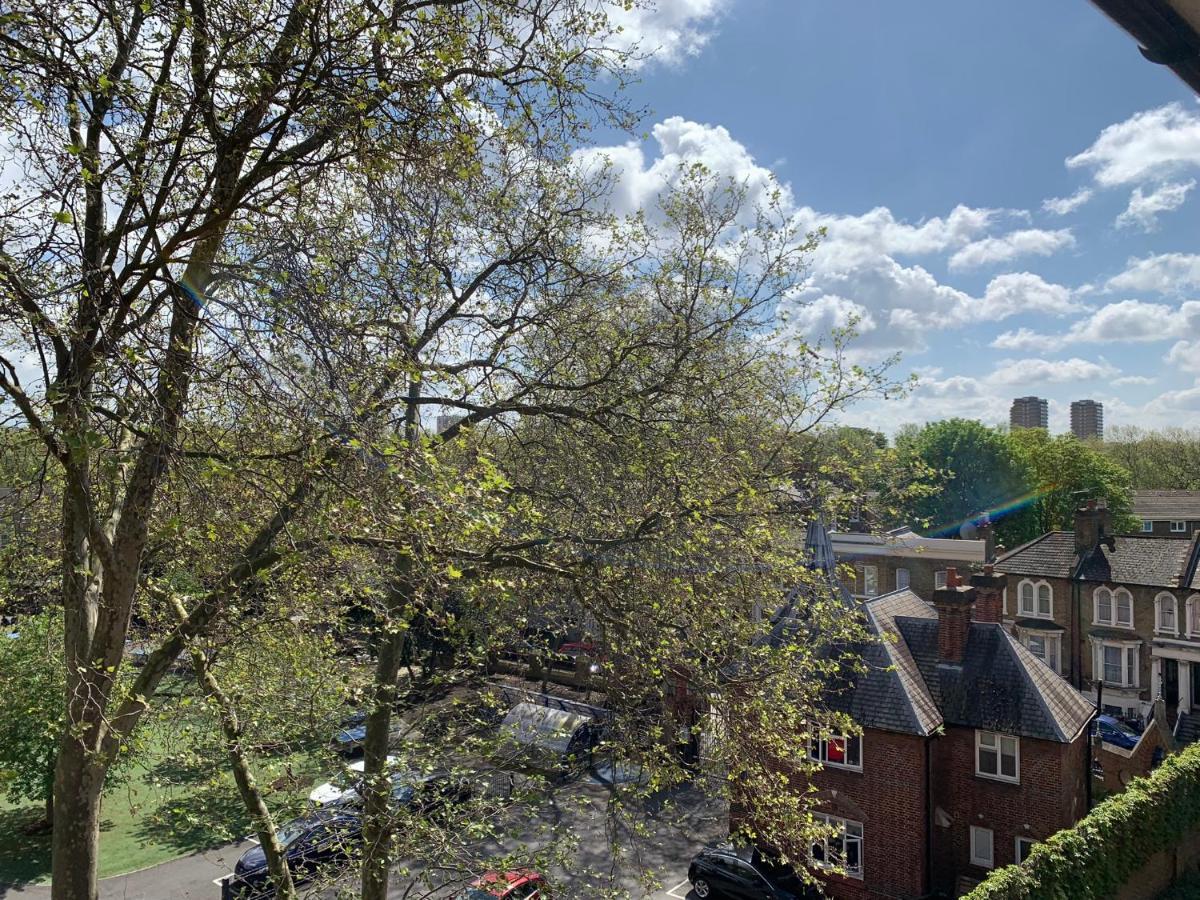 Lovely Apartment In Victoria Park Village London Kültér fotó