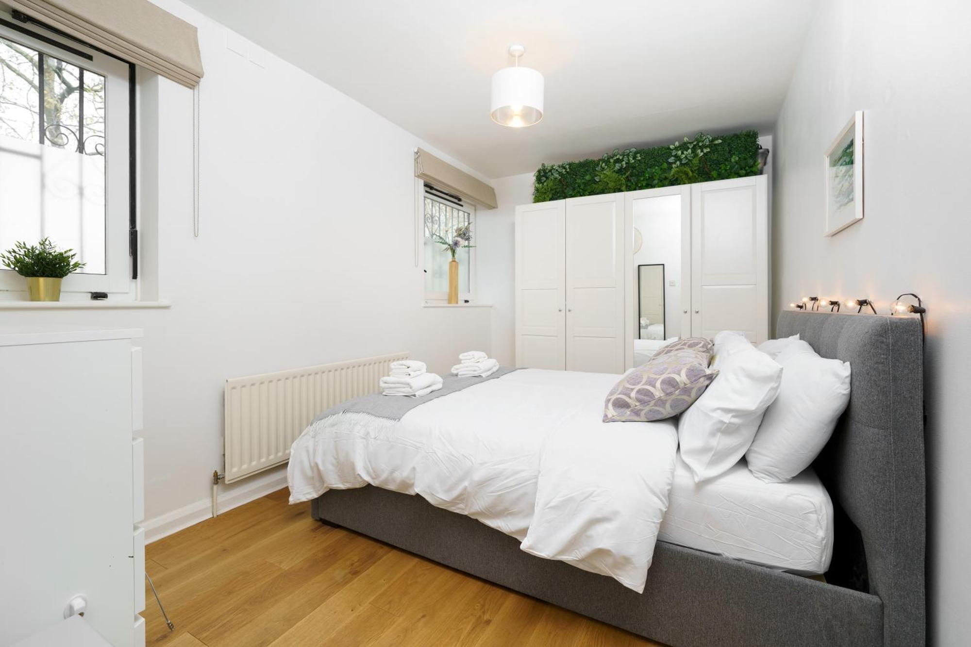 Lovely Apartment In Victoria Park Village London Kültér fotó