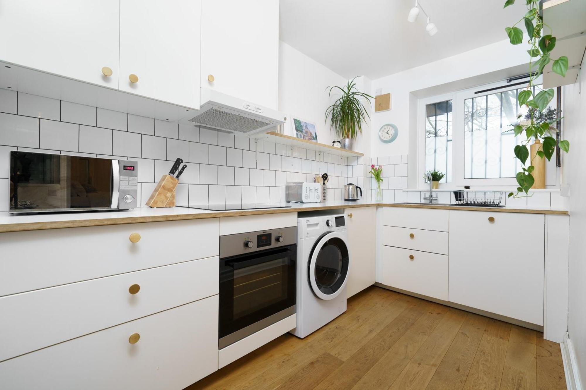 Lovely Apartment In Victoria Park Village London Kültér fotó